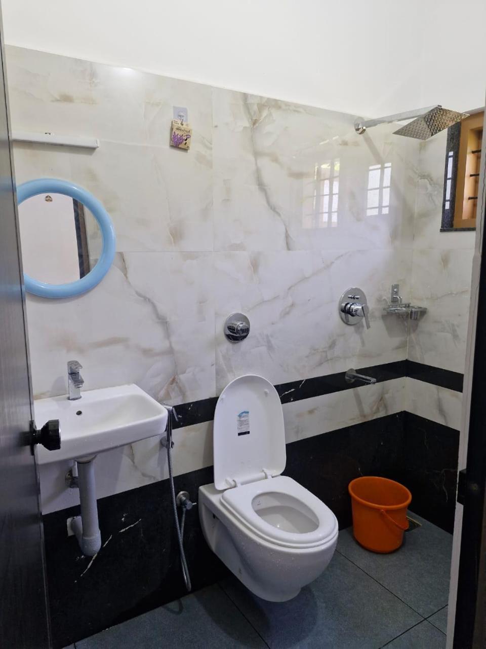 טקאדי Ashvis Cottage מראה חיצוני תמונה
